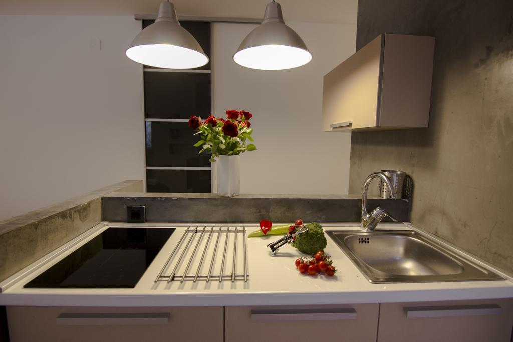 Studio Apartment Picasso Белград Экстерьер фото